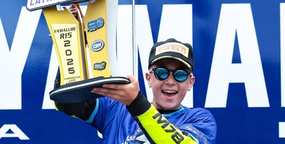 Los campeones 2025 del Campeonato Latinoamericano de R15 y R3 Yamaha bLU cRU