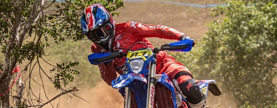 Camilo Herrera destaca con actuación dominante en el Enduro Brasileño 2026