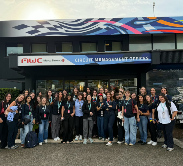 TogetHER: abriendo las puertas del paddock de MotoGP a las mujeres que están detrás de las carreras del mañana.